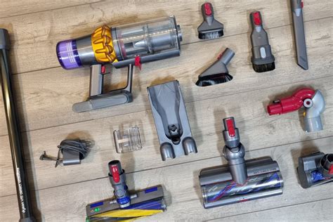 dyson v15 absolute vs complete